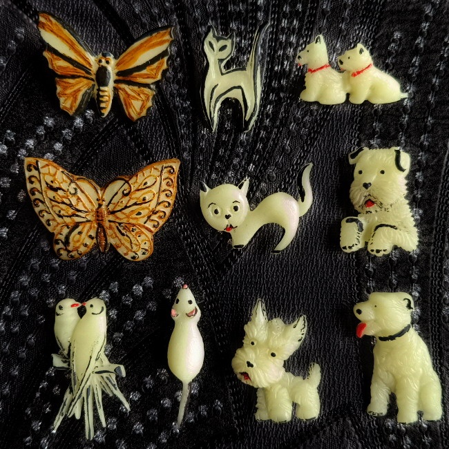 Fosforové brošne - pes, mačka, motýľ, vták, myš