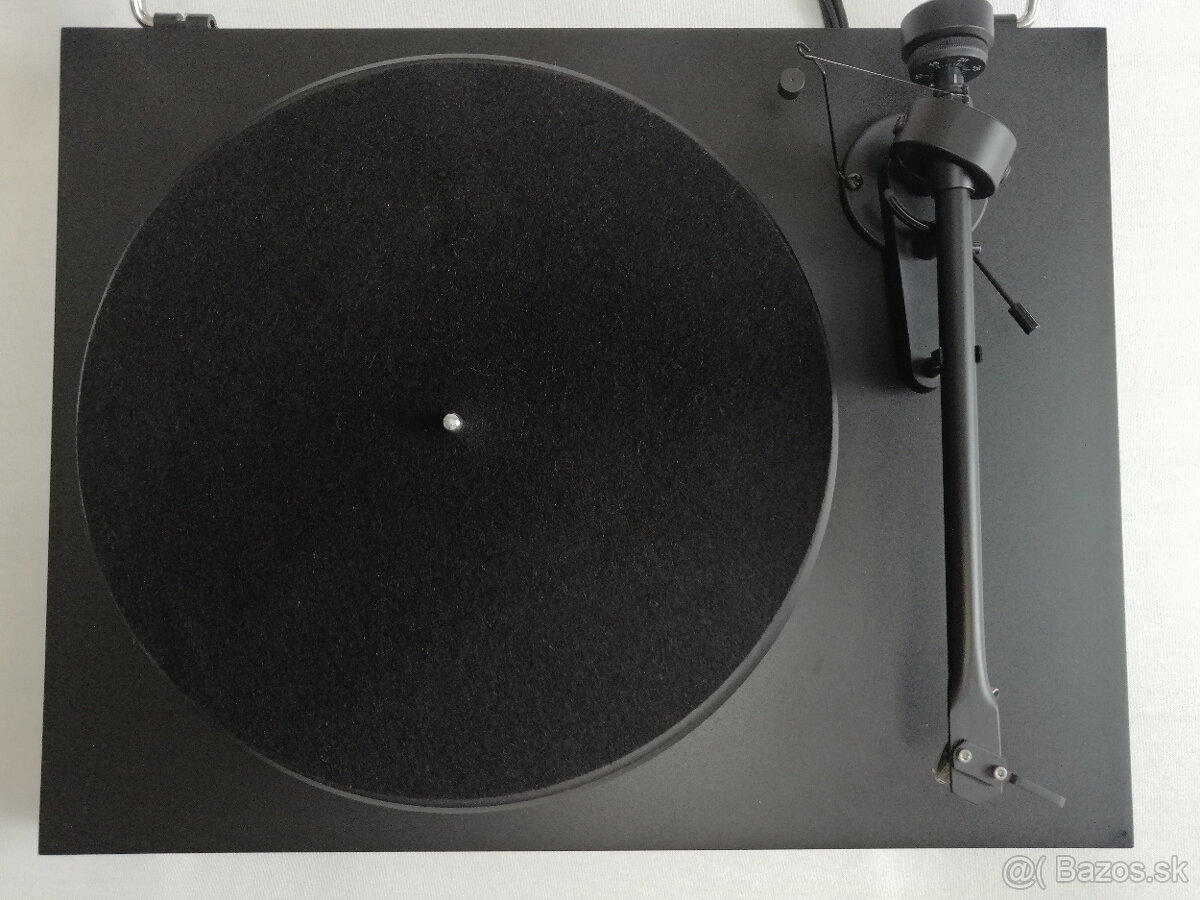 PRO-JECT DEBUT  III   -  gramofón