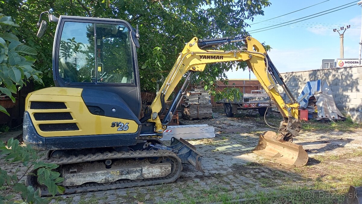Minibager Yanmar SV26