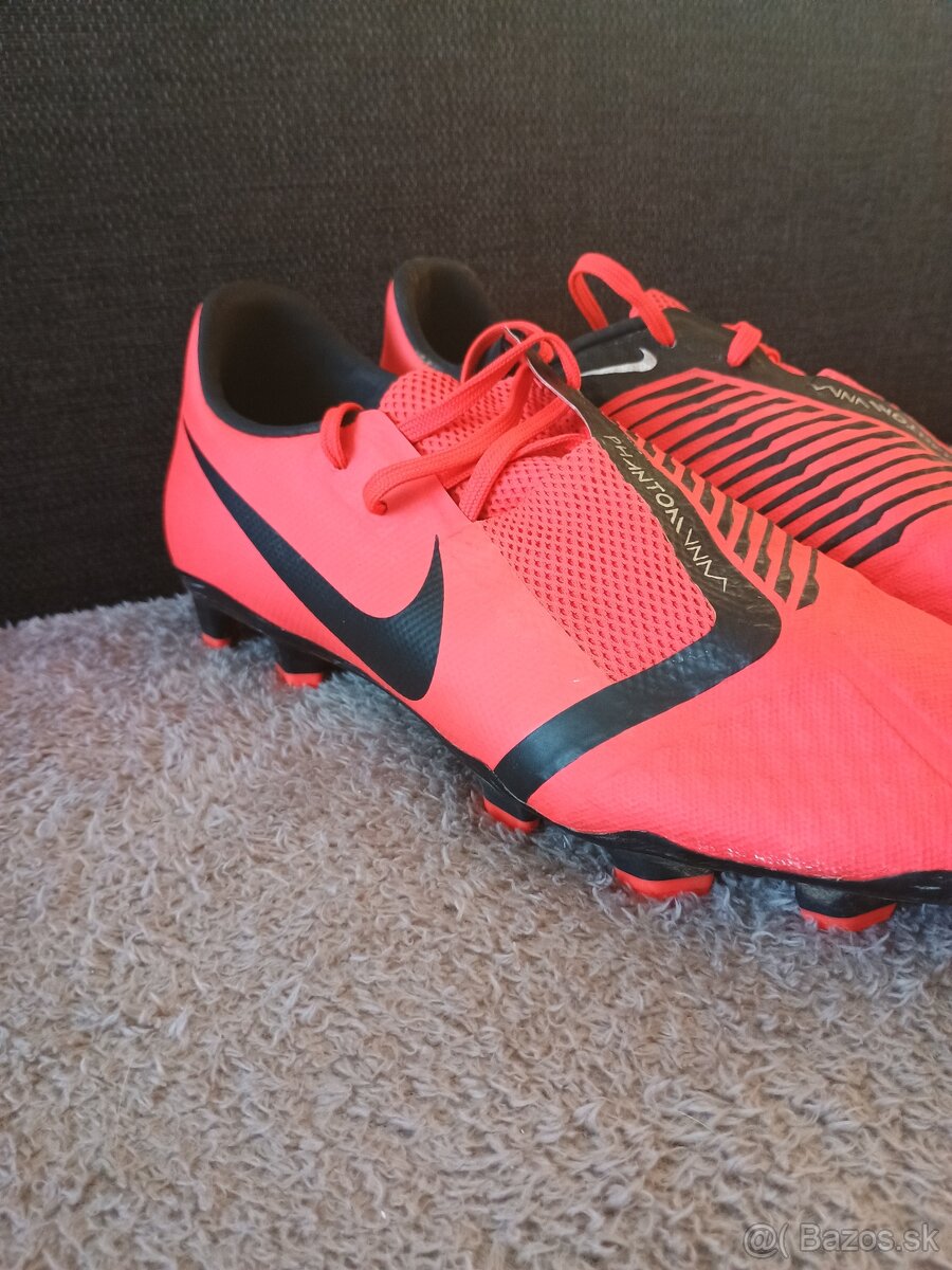 Predám kopačky Nike Phantom Venom Academy FG red