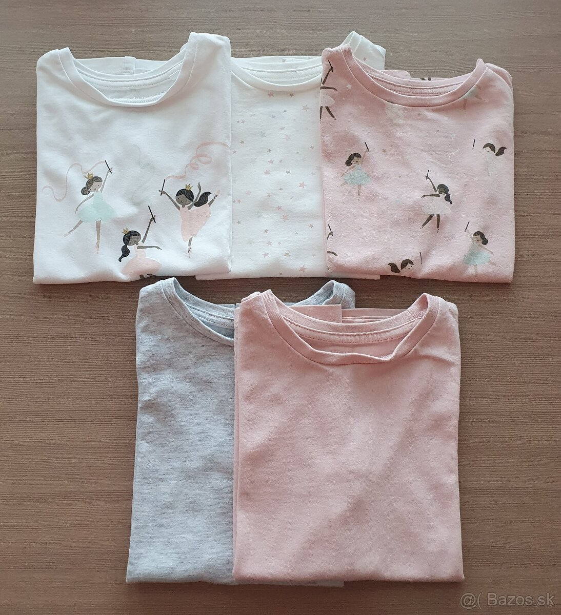 Predám dievčenské oblečenie-98