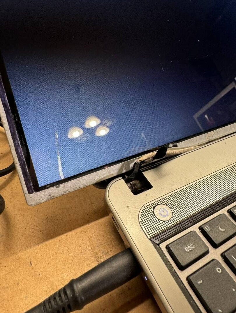 Predám obrazovku do notebooku 15,6" LED display 40pin E