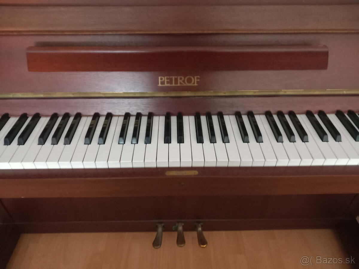 Predám piano PETROF