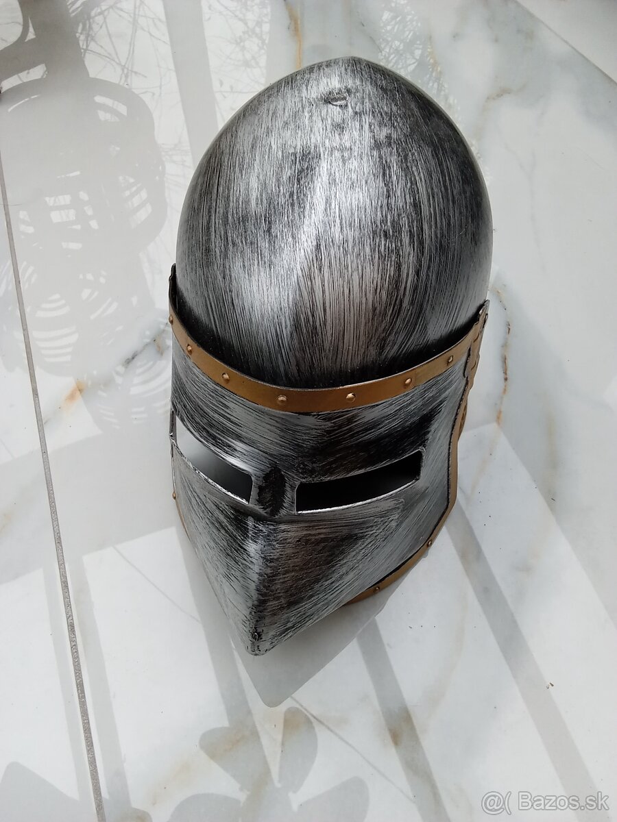 Rytierska prilba
