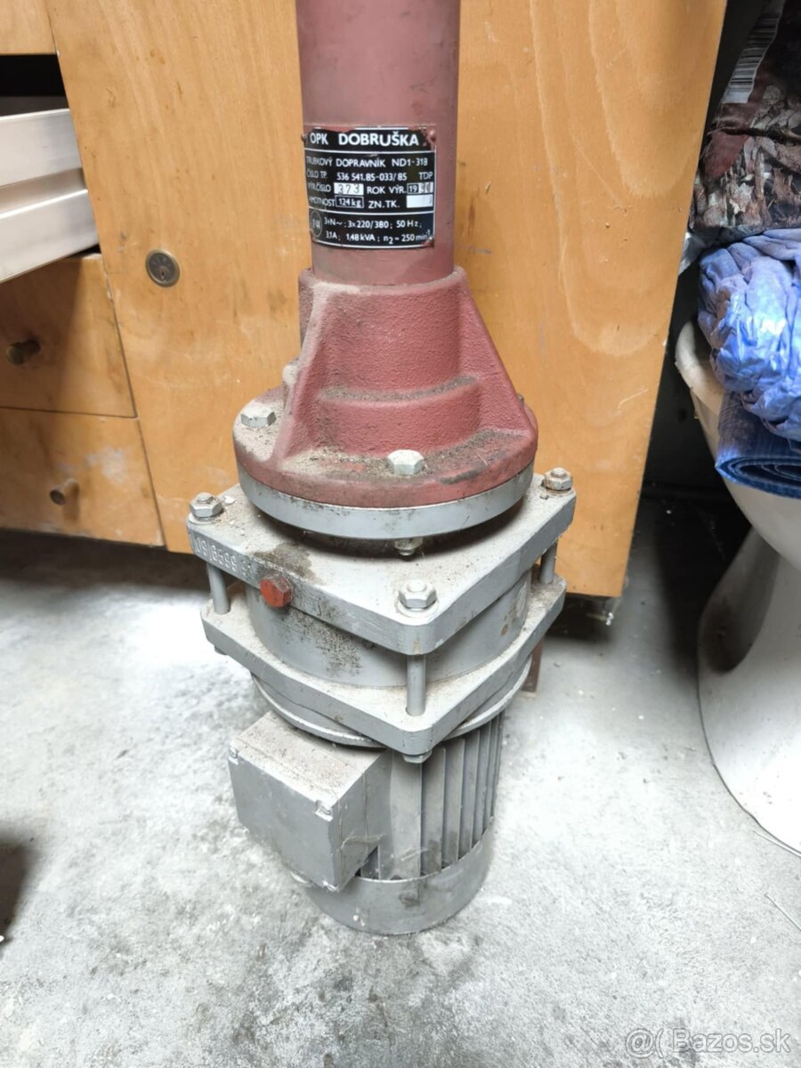 Elektromotor s prevodovkou