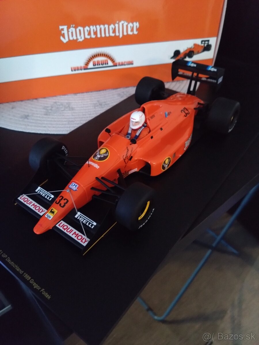 Modely 1:18
