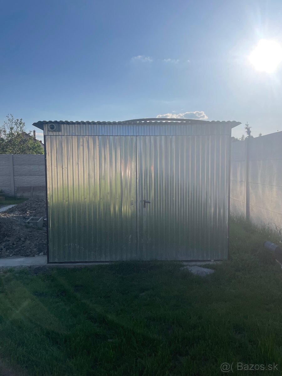 Na predaj plechová garáž 3x7 m