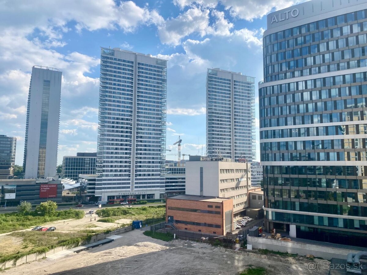 NA PREDAJ 3 IZBOVÝ BYT S BALKÓNOM V PRESTÍŽNOM KOMPLEXE  MET