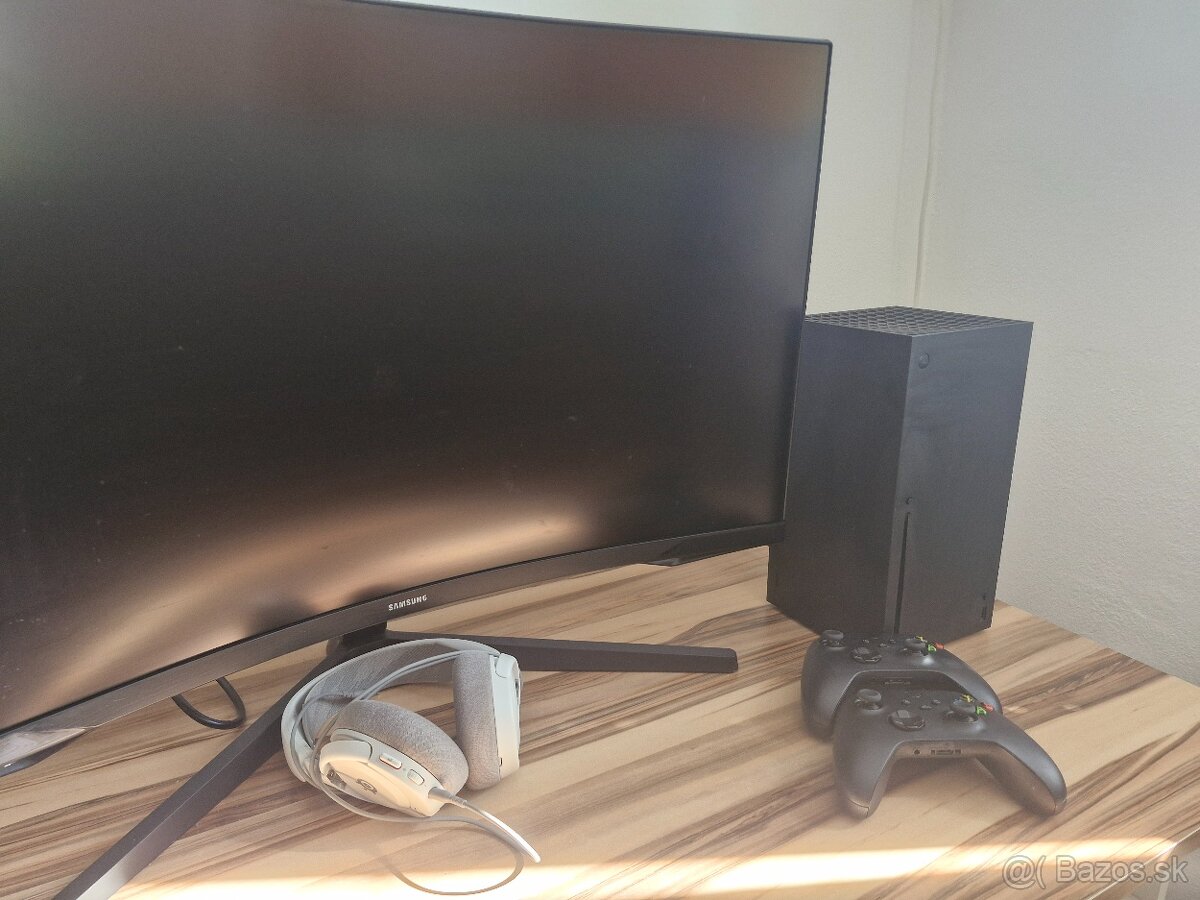 Xbox series X 1tb + dva ovládače