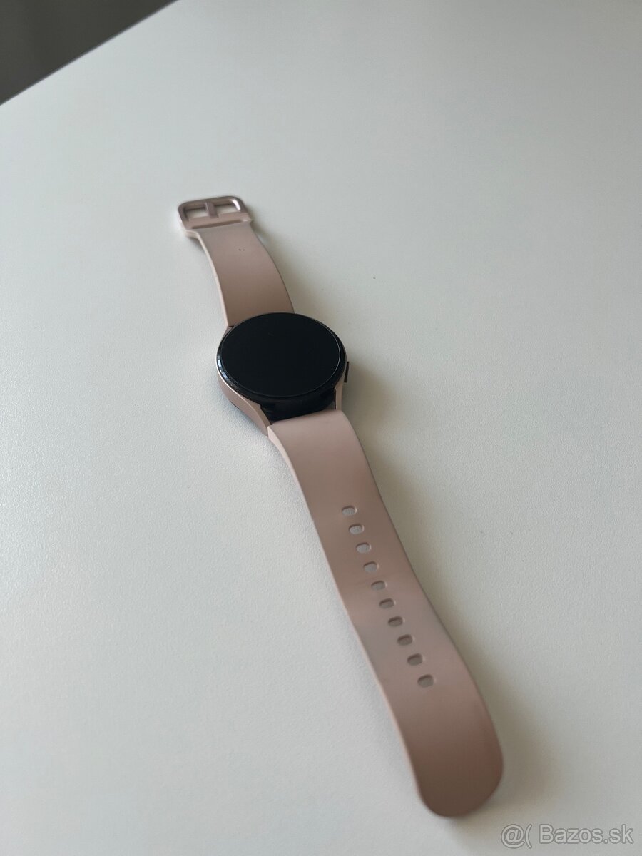 Na predaj Samsung Galaxy Watch 4 40 mm ružovo-zlaté