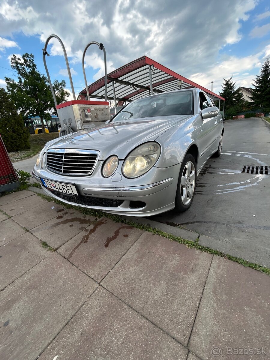Mercedes benz w211
