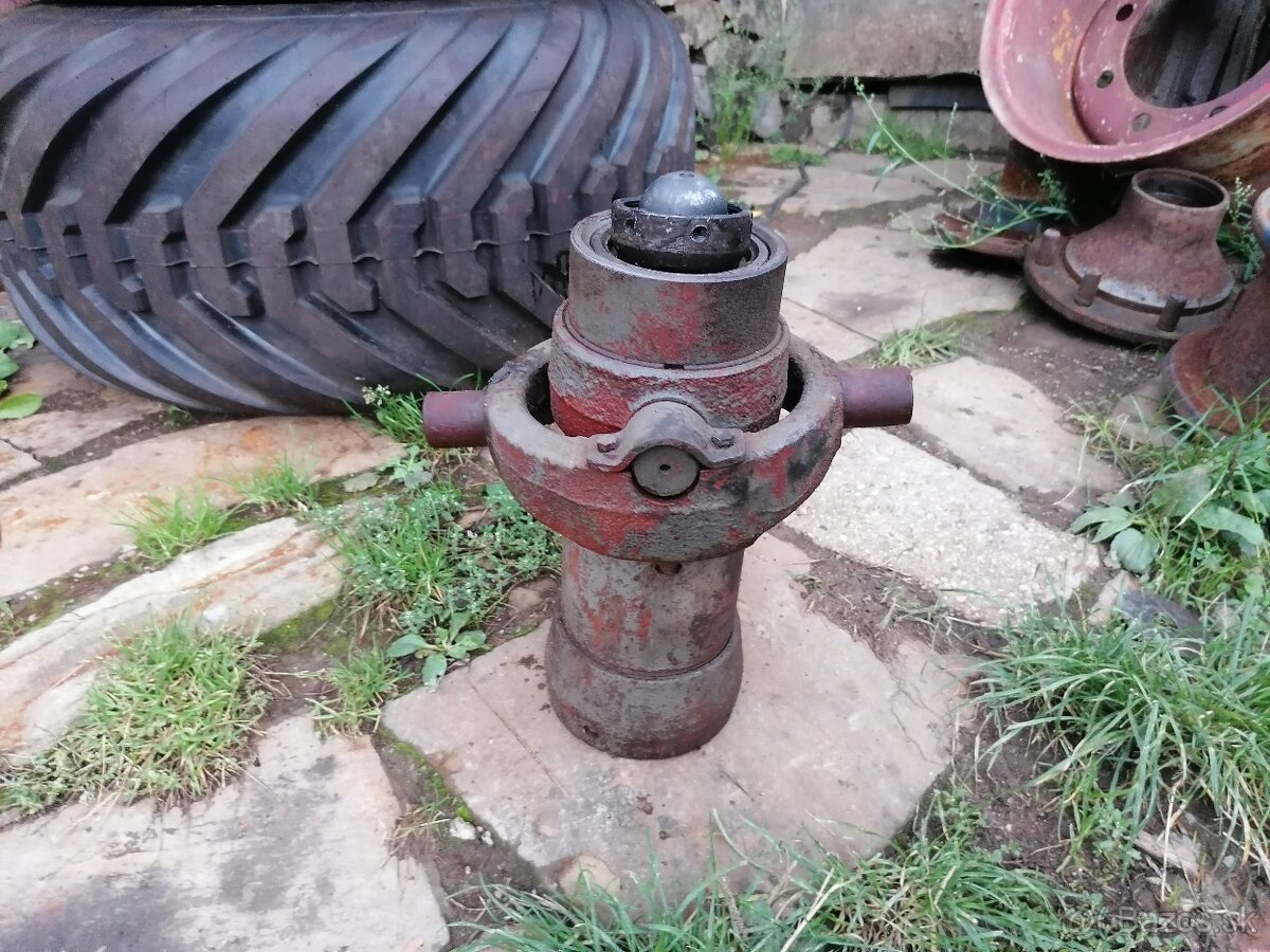 Predám kiper 3 výsuv na vlečku