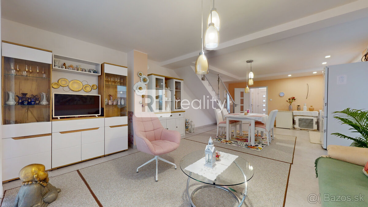 „Váš domov medzi prírodou a eleganciou" /Pekné 4 izbové býv