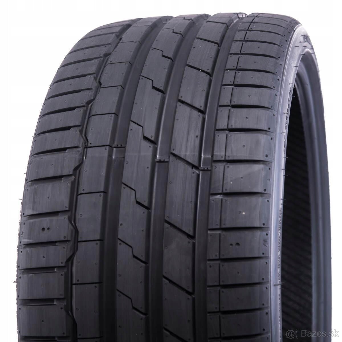 Predám letné Pneu 235/55/19  Hankook