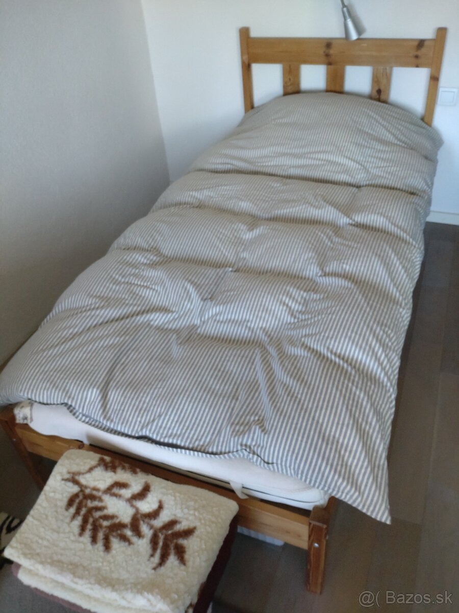 Predám osvedčenú posteľ IKEA masív drevo s lamelovým roštom
