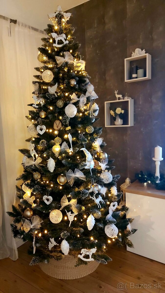 Vianočný stromček  250cm