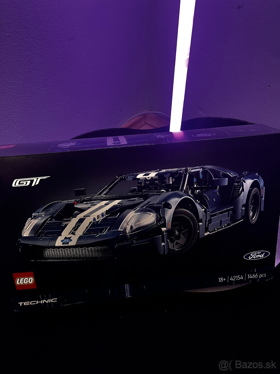 Lego Technic Ford GT 42154