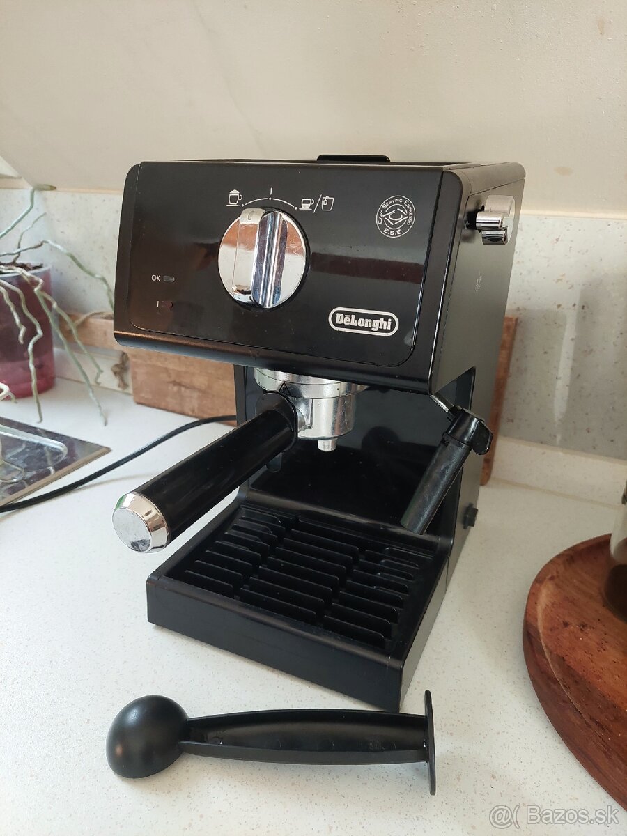 Pakovy kavovar Delonghi