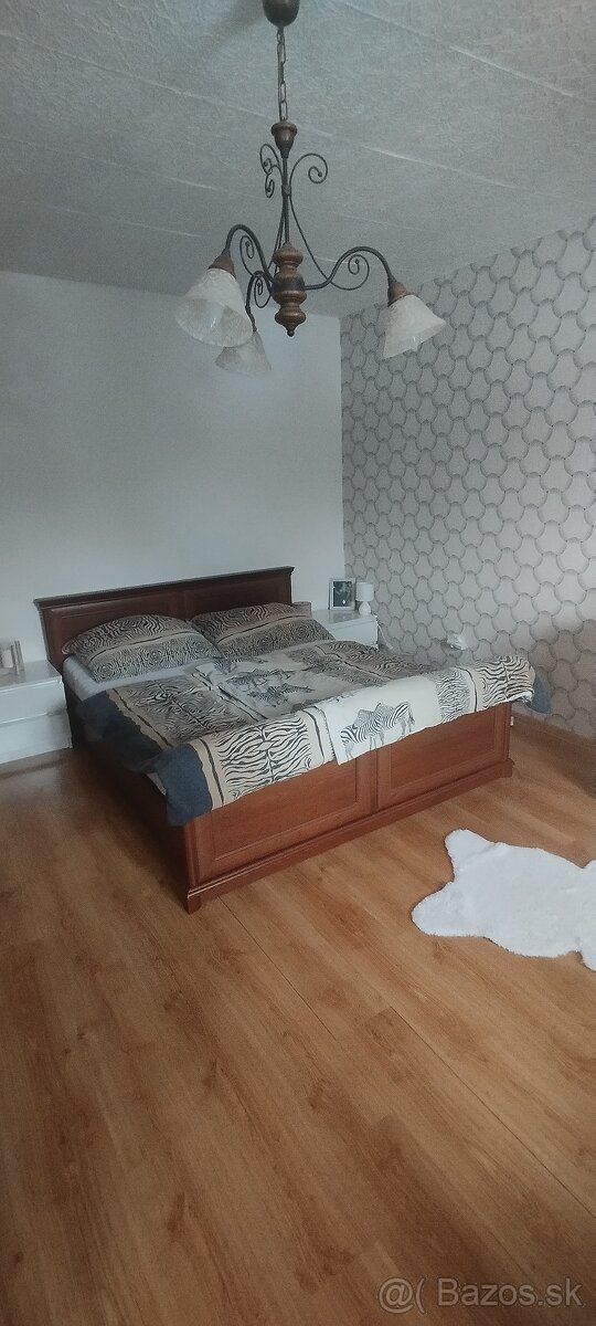 Rustikálny nábytok Spálňa