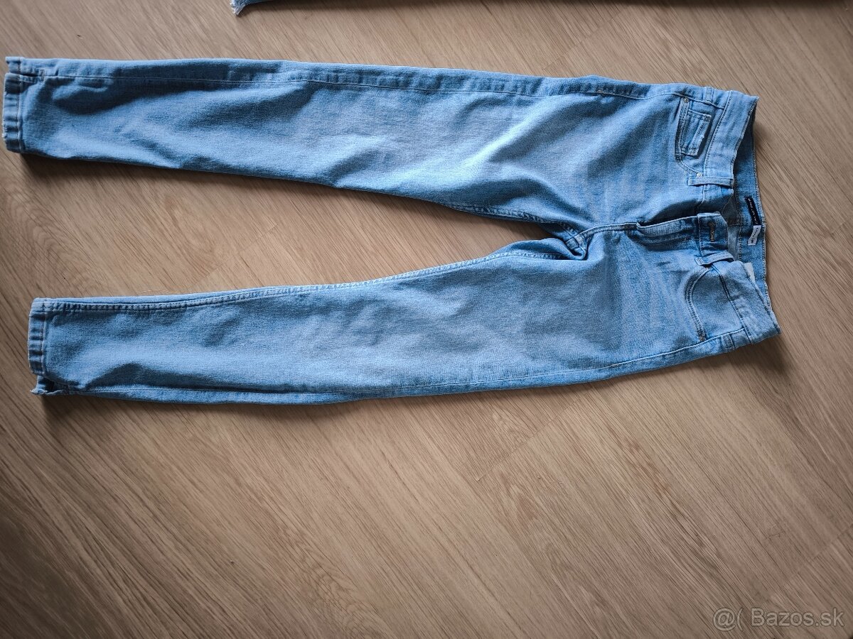 Predám džínsy 4ks (36-38 veľkosť)