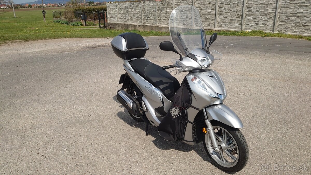 Honda SH300A, r.v. 2017, naj. 7900km
