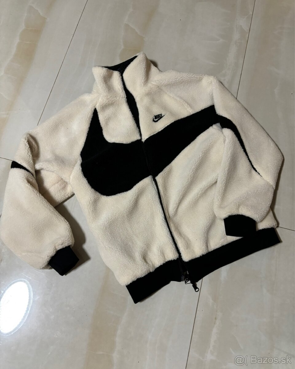 Nike bunda