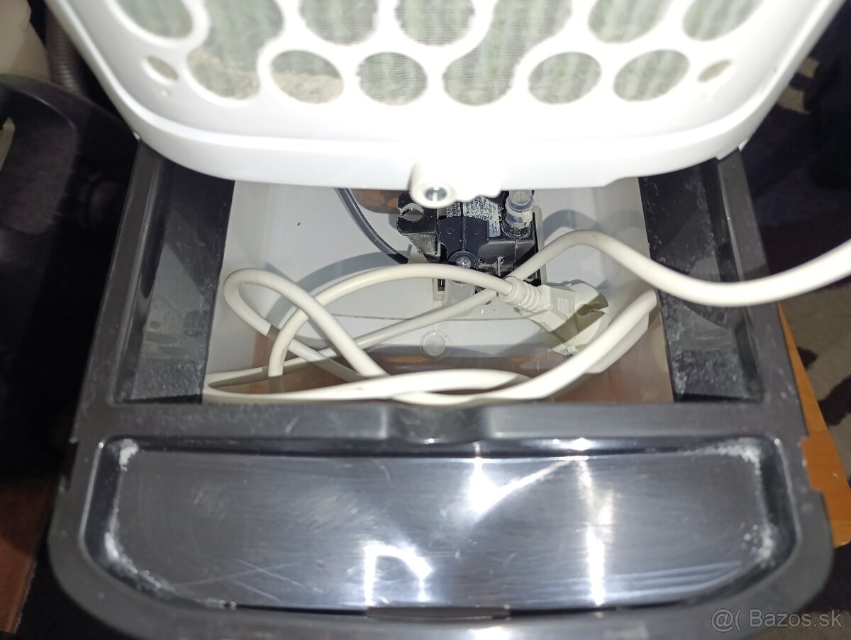 Predám ventilátor s možnosťou chladenia Tristar.
