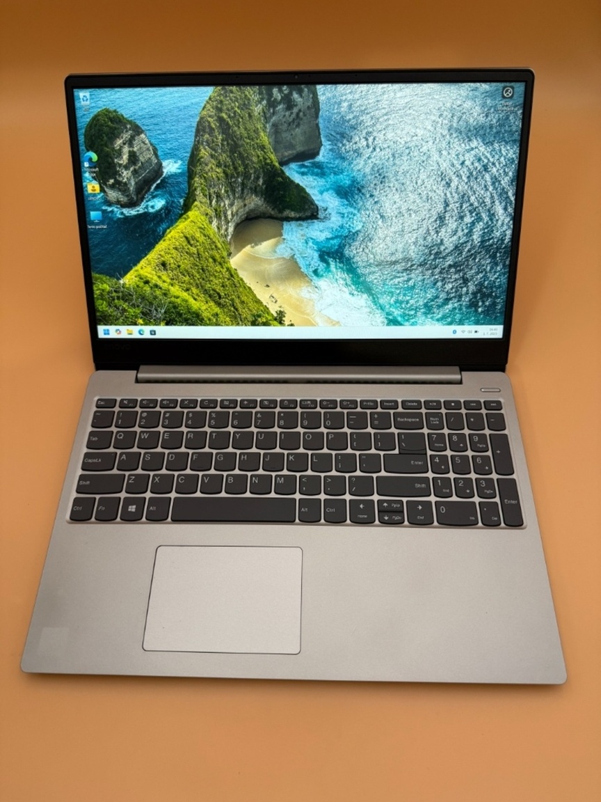 Lenovo IdeaPad 330S 15,6″ i5 / 20GB RAM / SSD+HDD / FHD / US