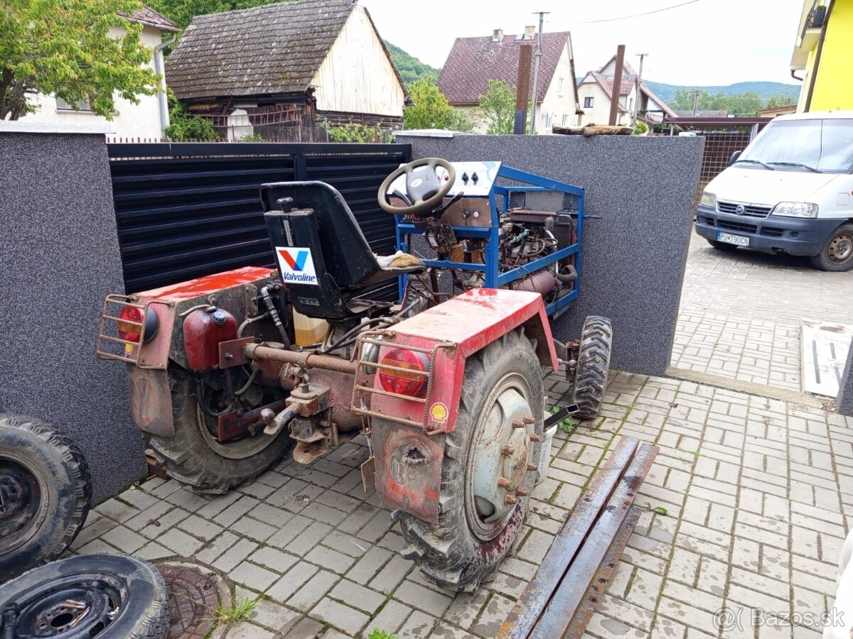 Doma robený traktor
