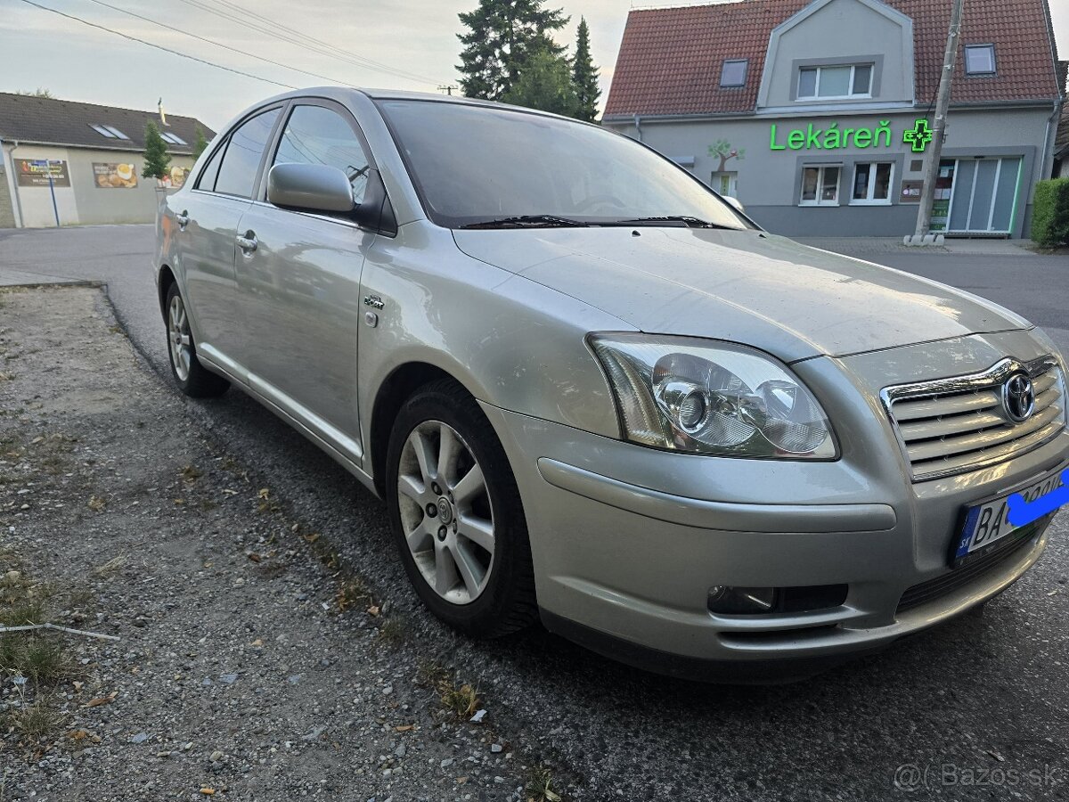Toyota Avensis 2,2d 130kw,180 tis km, POTREBNA OPRAVA