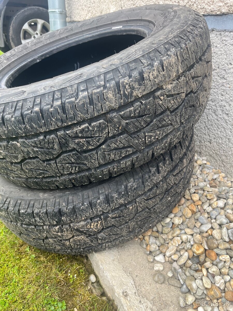 Predám pneumatiky 255/65 r17
