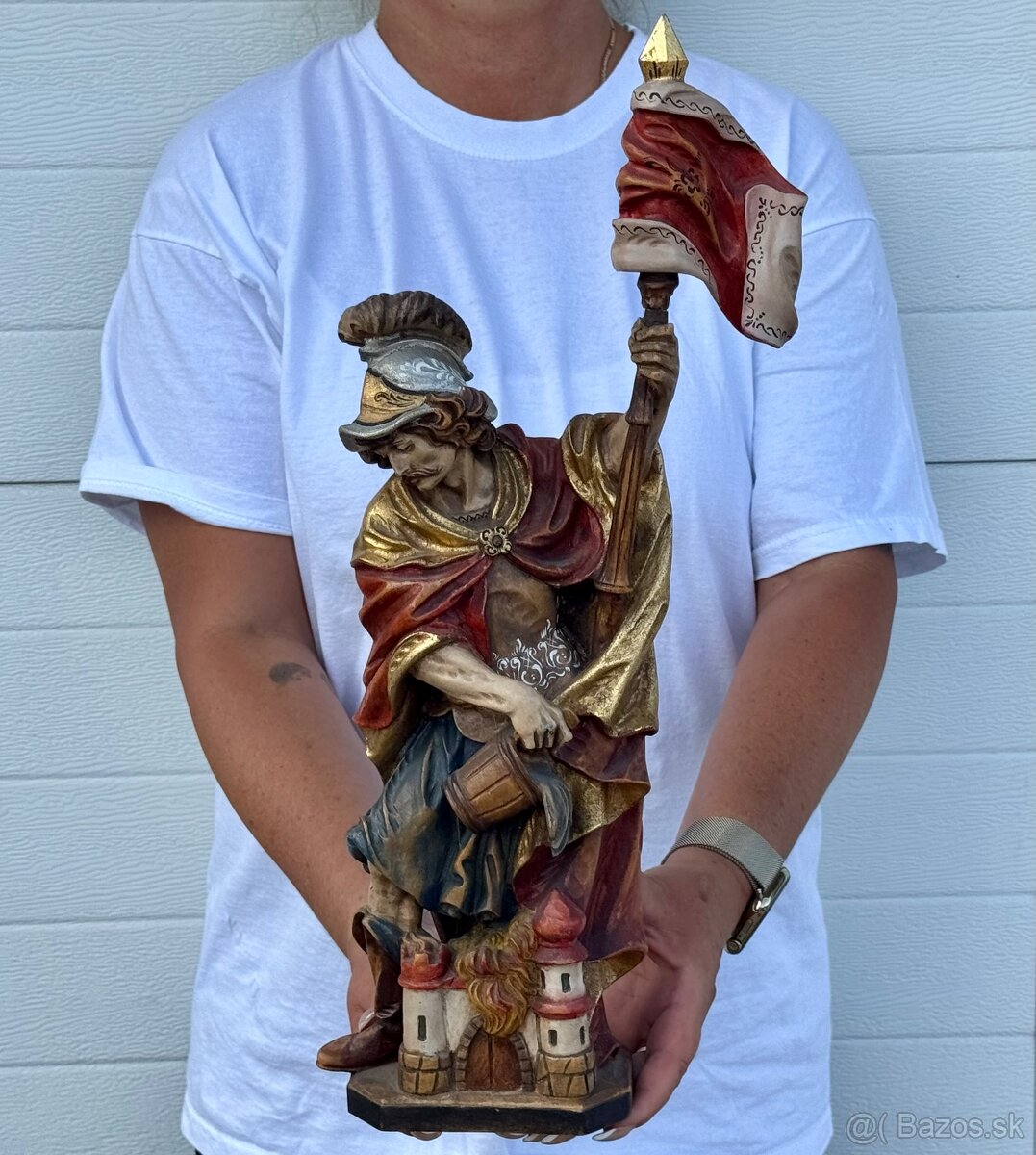 Dřevěná malovaná socha svatý Florián