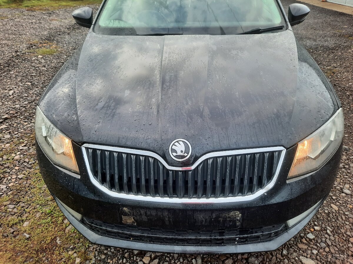 Rozpredam Skoda Octavia 3 1,6tdi 77kw farba cierna.