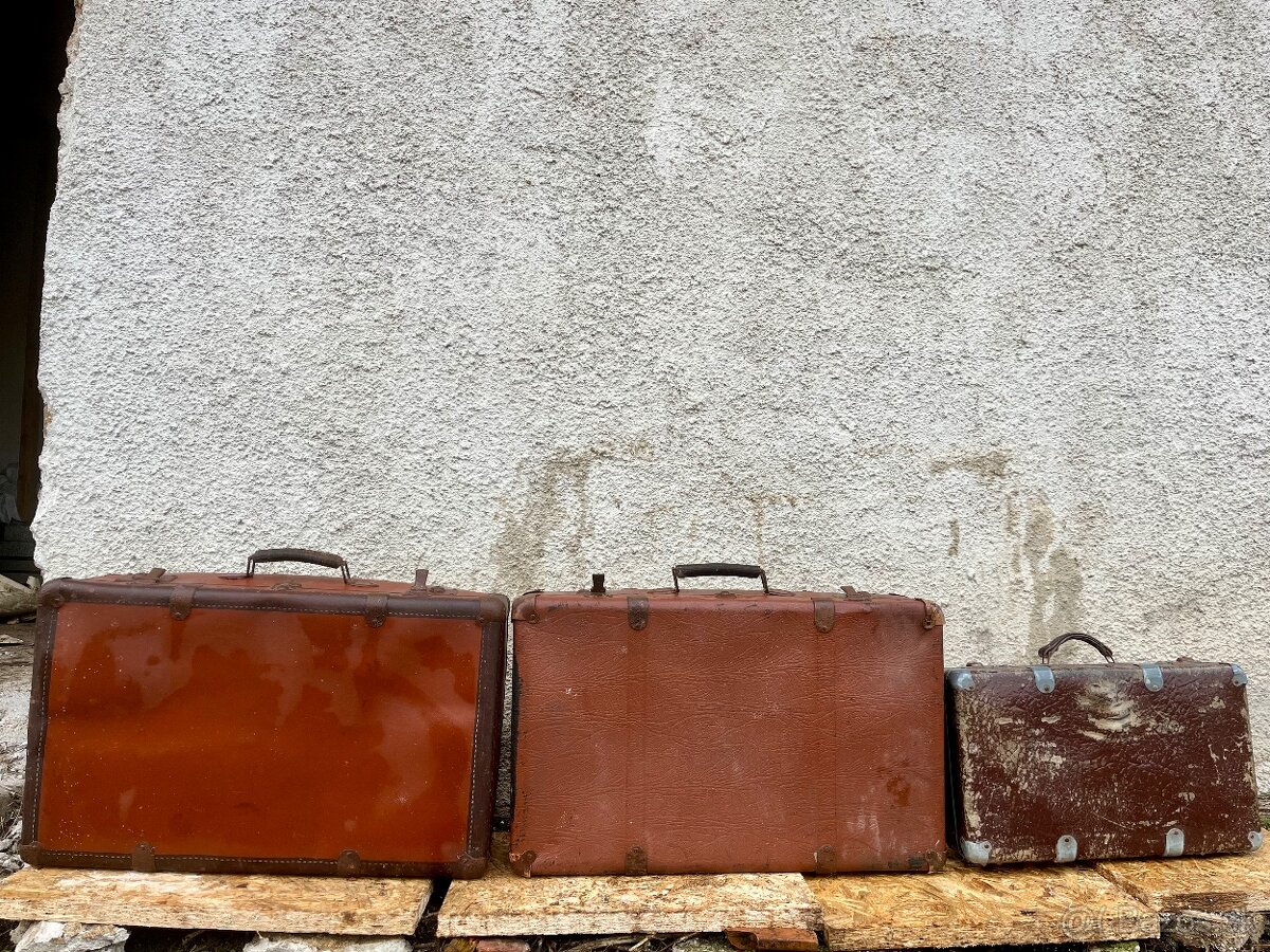 Starožitný starý retro cestovný kufor - 2ks