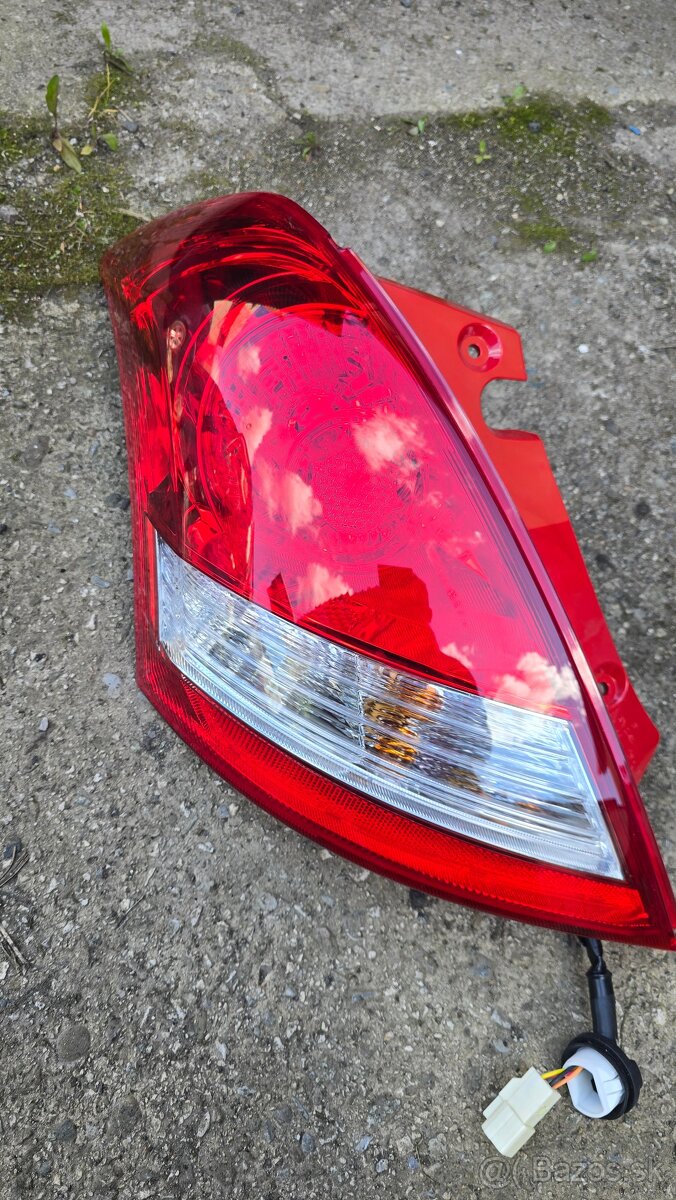 Svetlo suzuki swift 2010->