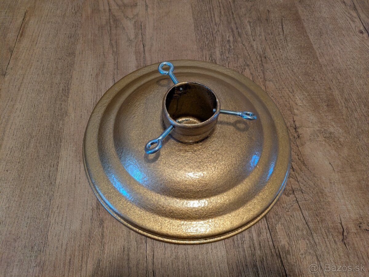 Stojan na vianočný stromček