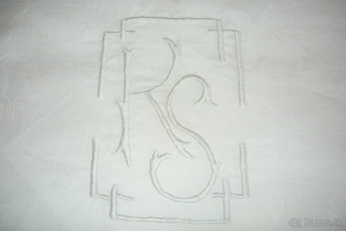 Posteľné čelo a bok, posteľná bielizeň - vankúše