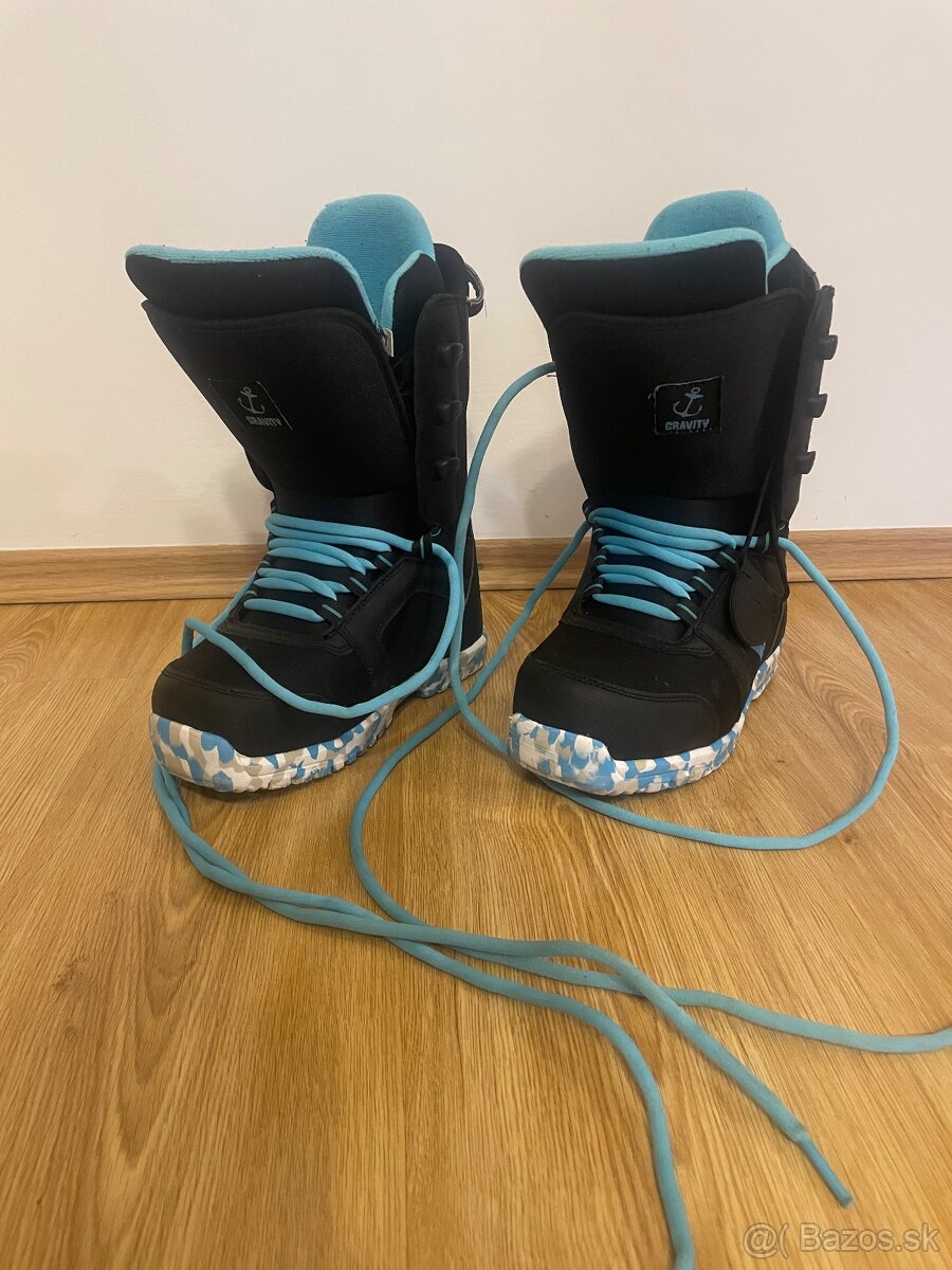 Snowboard topanky gravity