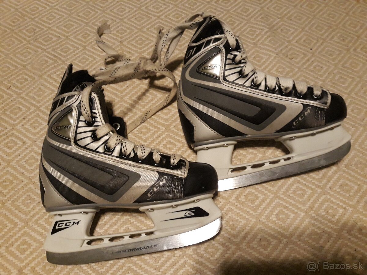 CCM hokejové korčule 31