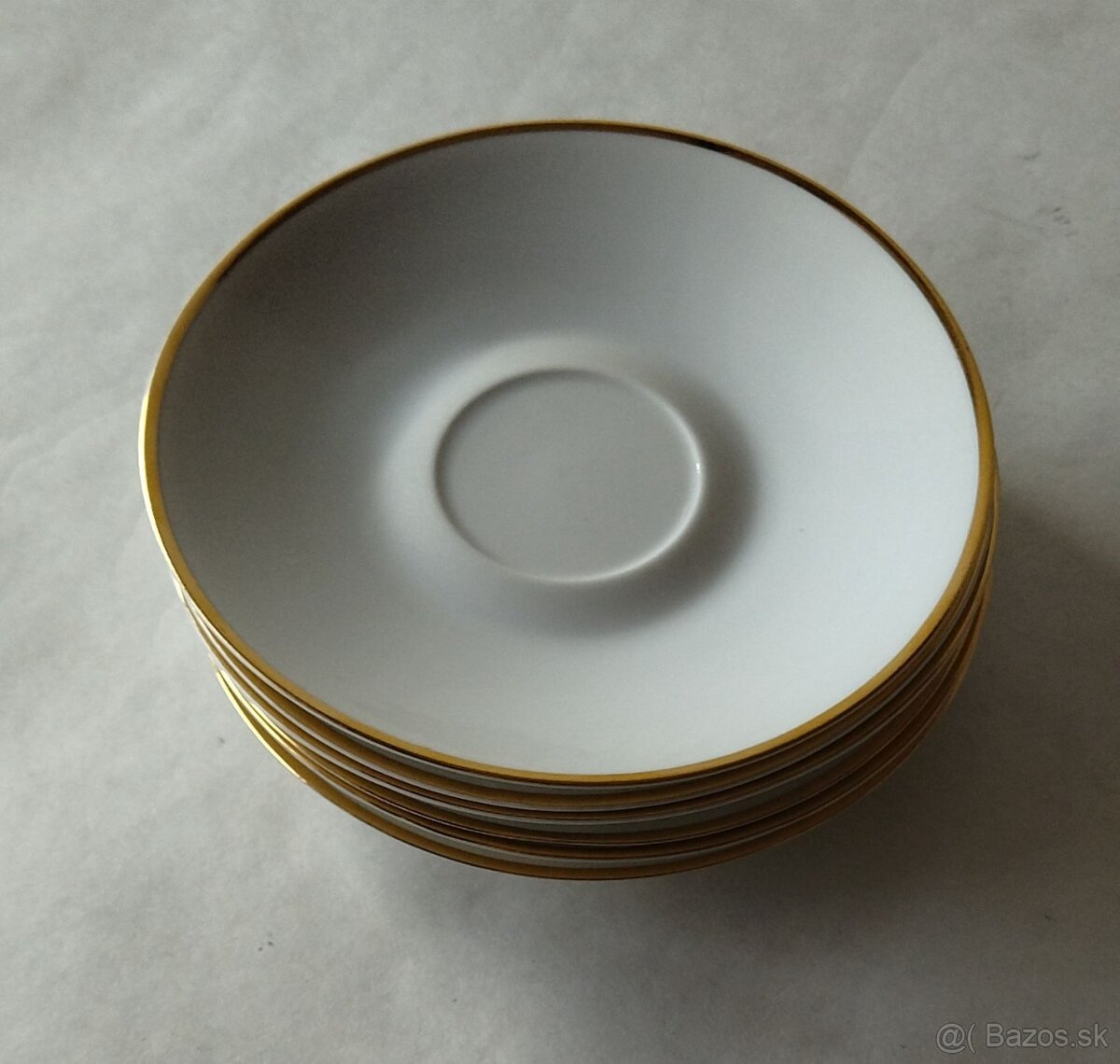 Sada porcelánové tanieriky so zlatým lemovaním 6ks
