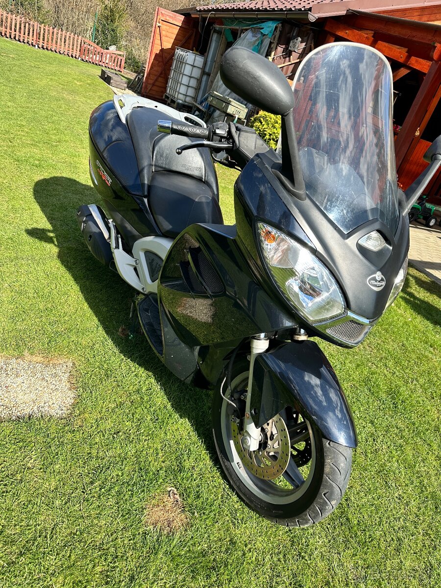Malaguti Spidermax GT500