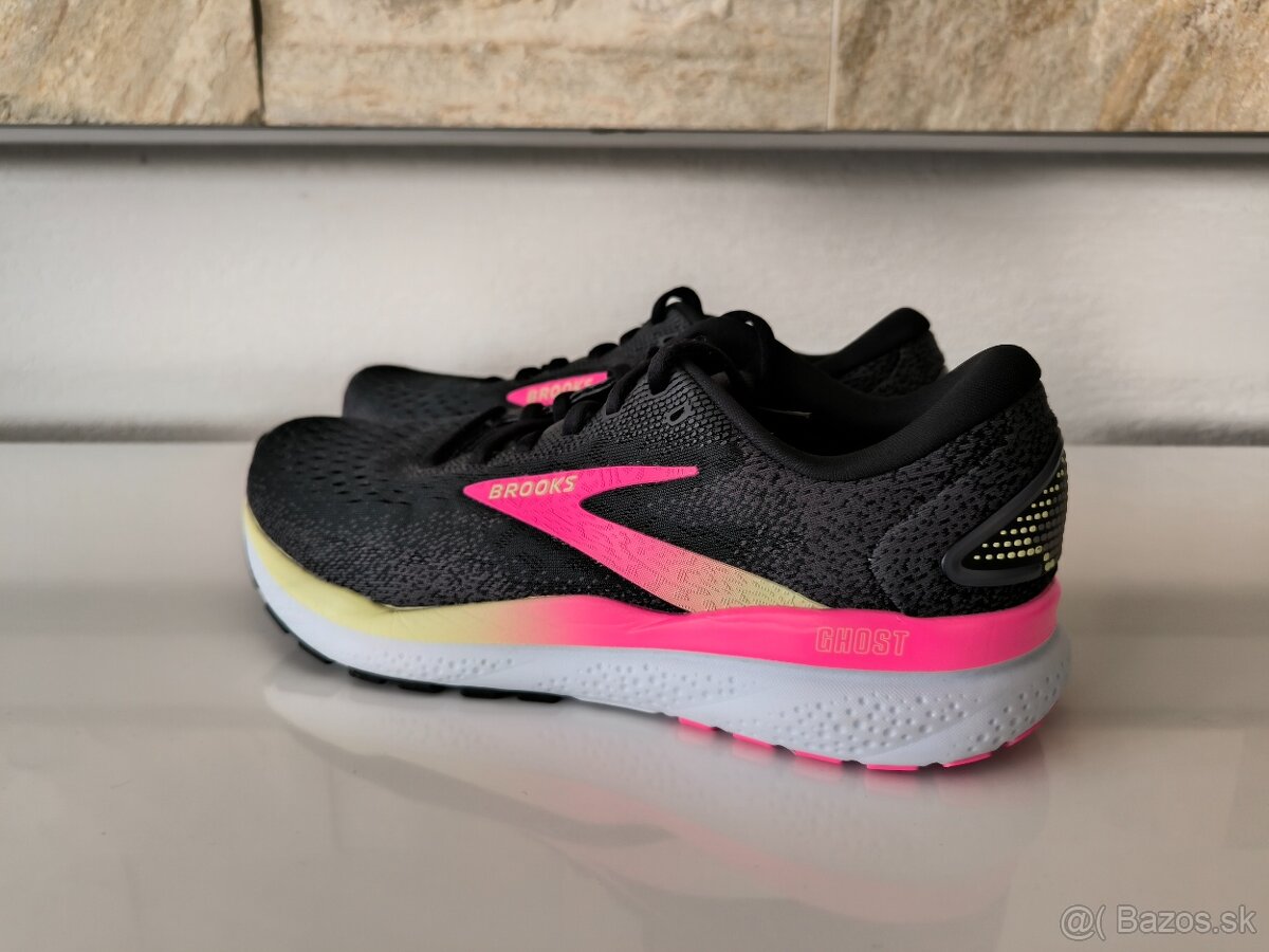 BROOKS GHOST 16 Pôvodná cena: 149,90EUR Bežecké Tenisky