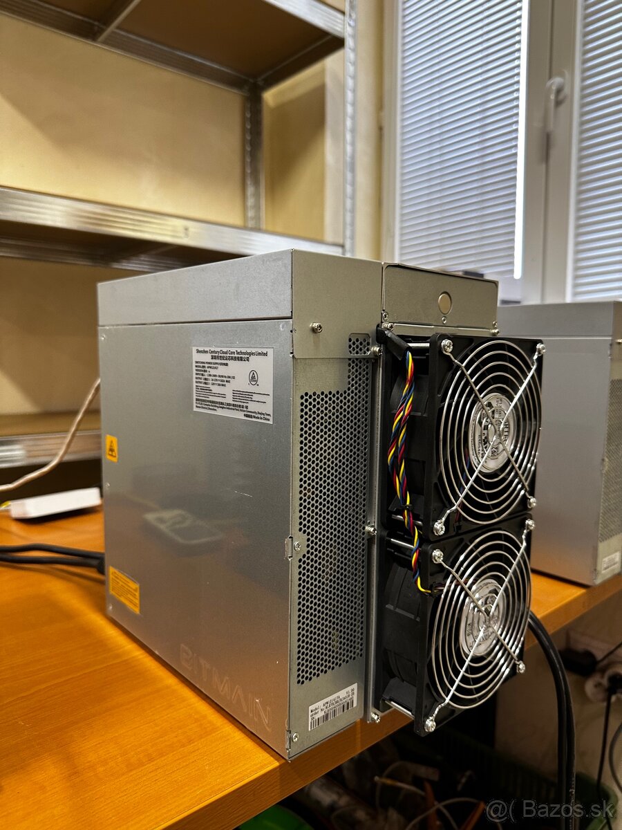 Bitmain Ant-miner L7 9050 MH/s 1/3