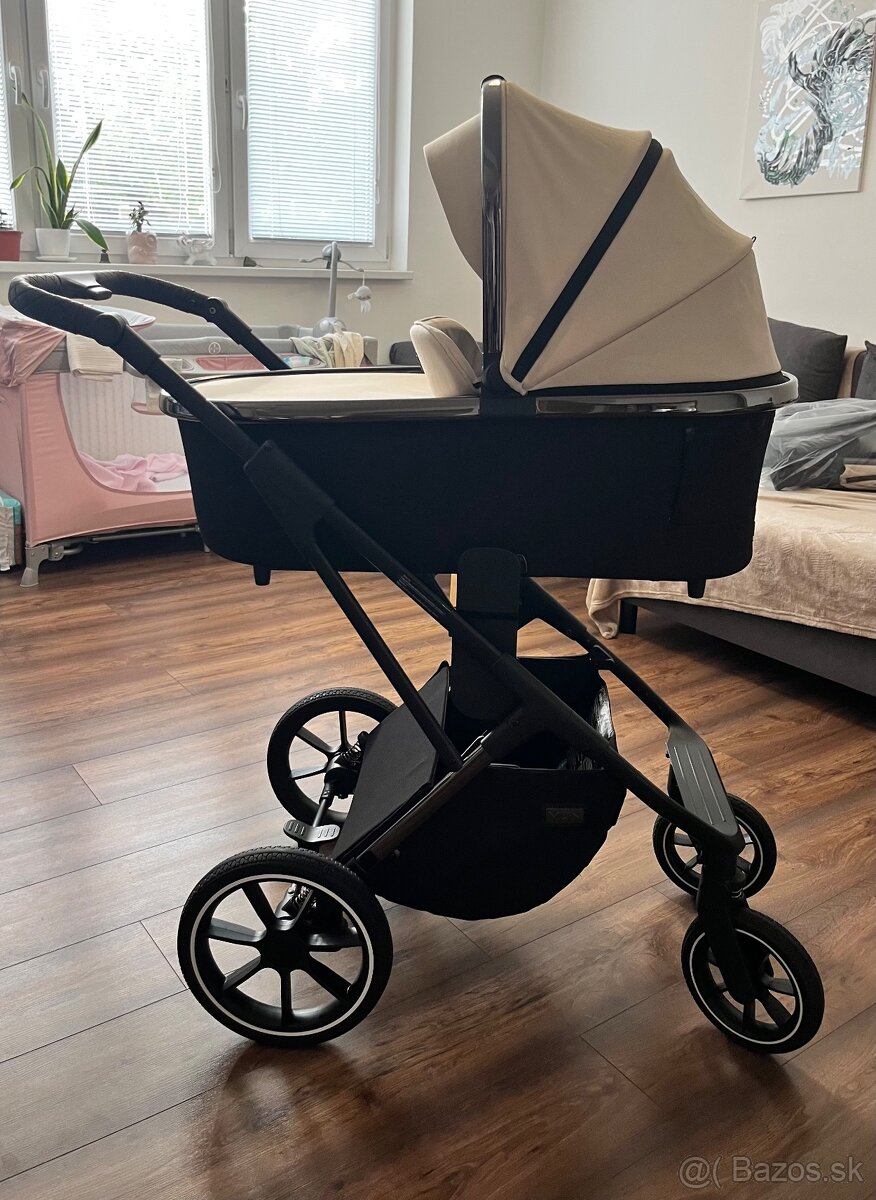 Kocik Moon Piu v zaruke