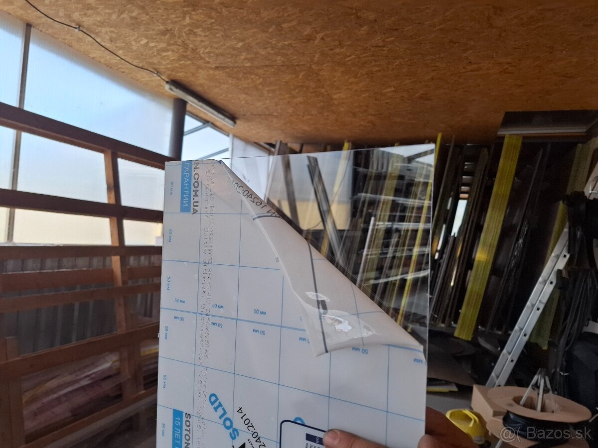 Lexan-plexisklo 3mm hrubý na okienka