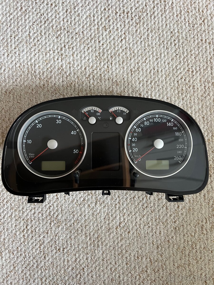 Budíky golf 4 look r32