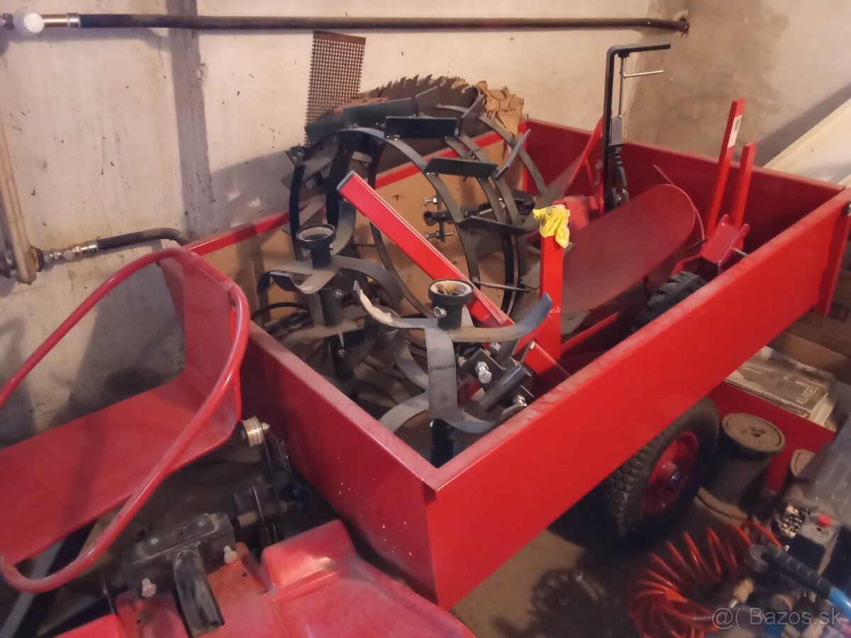 Kultivátor-malotraktor