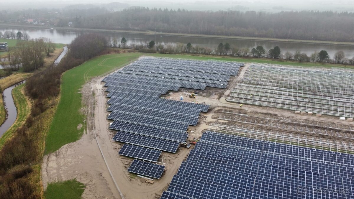 🔧☀️ HĽADÁME POSILY – PRÁCA NA STAVBE SOLÁRNYCH PANELov ☀️