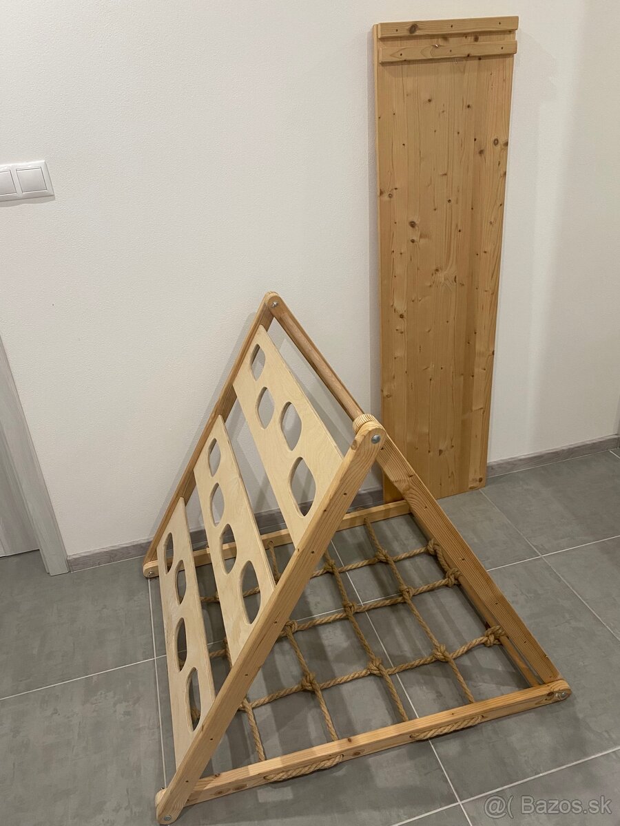 Piklerovej trojuholnik triangel so smykackou