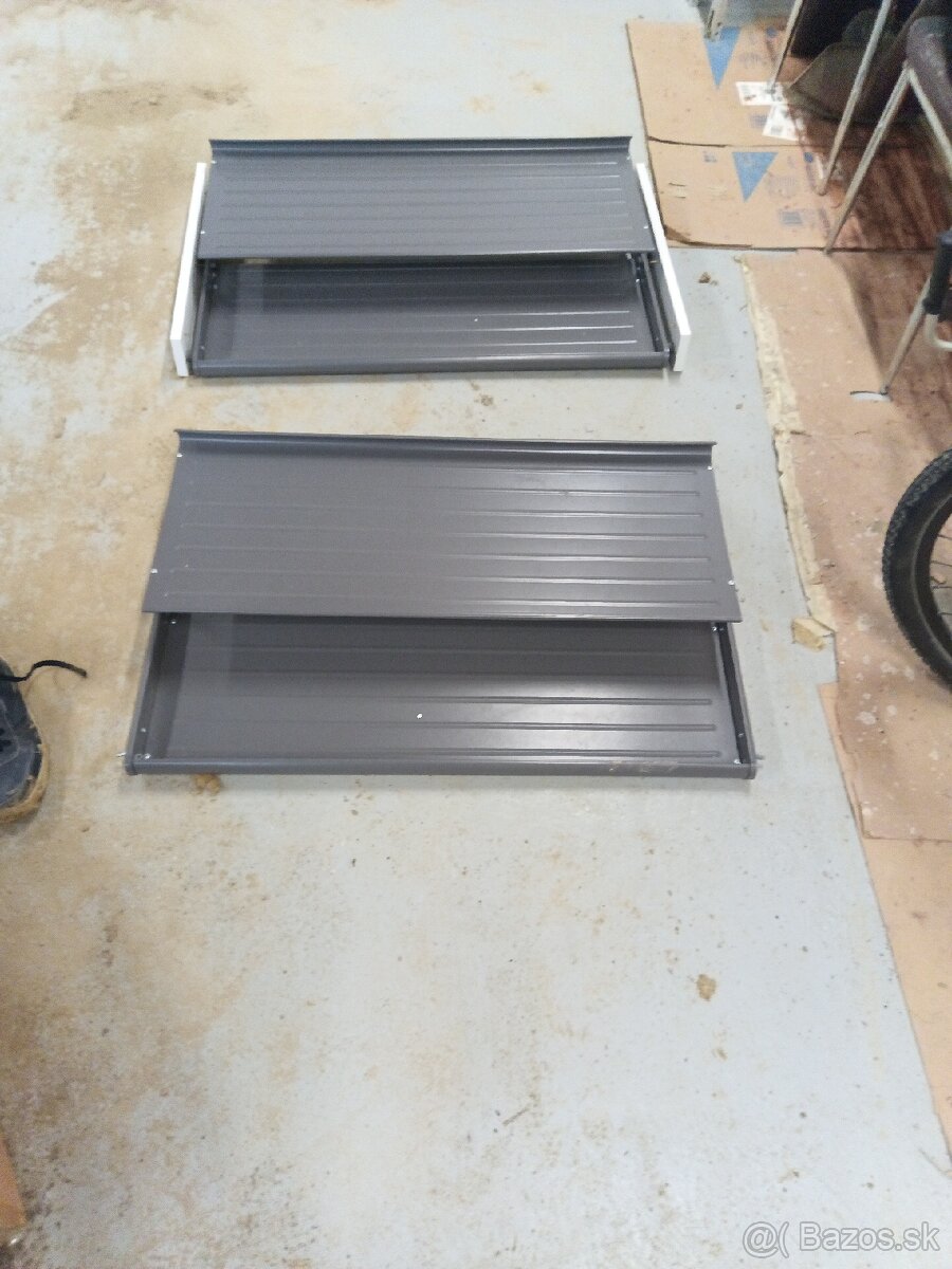 Zásuvka do vstavanej skrine.